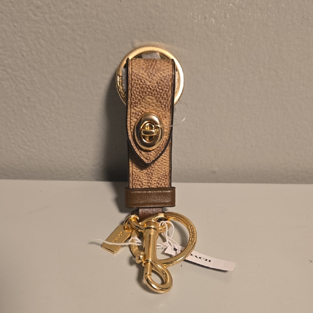 Coach Leather NWT Key Holder Tan with Gold Hardware